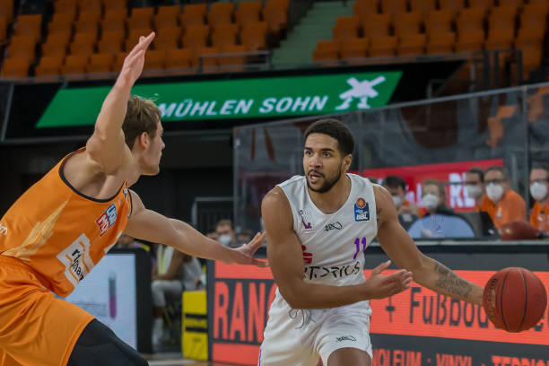 座城市的两 座城市的两