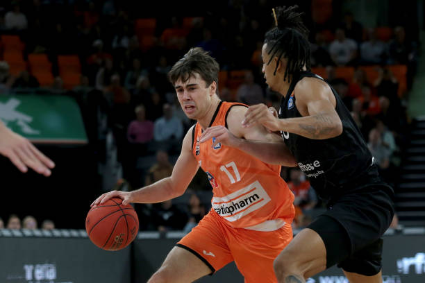 而从市场热 而从市场热